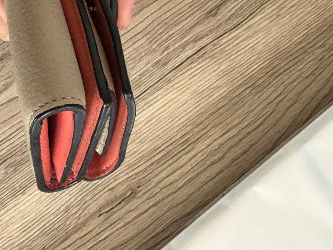 LOEWE ロエベ トライフォールド　ウォレット ソフトグレインカーフ
