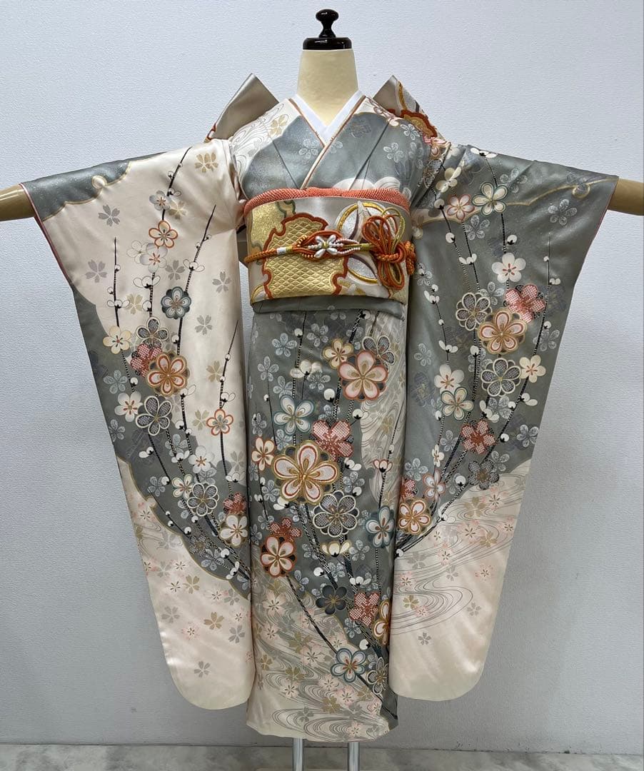 振り袖　フルセット　長襦袢　金彩加工　刺繍入り　白　桜　梅　成人式　839