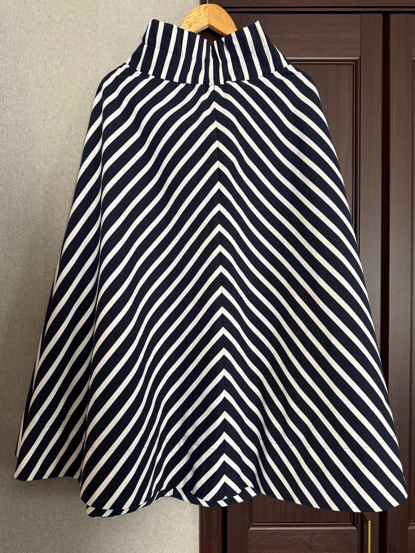 JENNE ジェンヌ　シャープボーダーAラインスカート　L