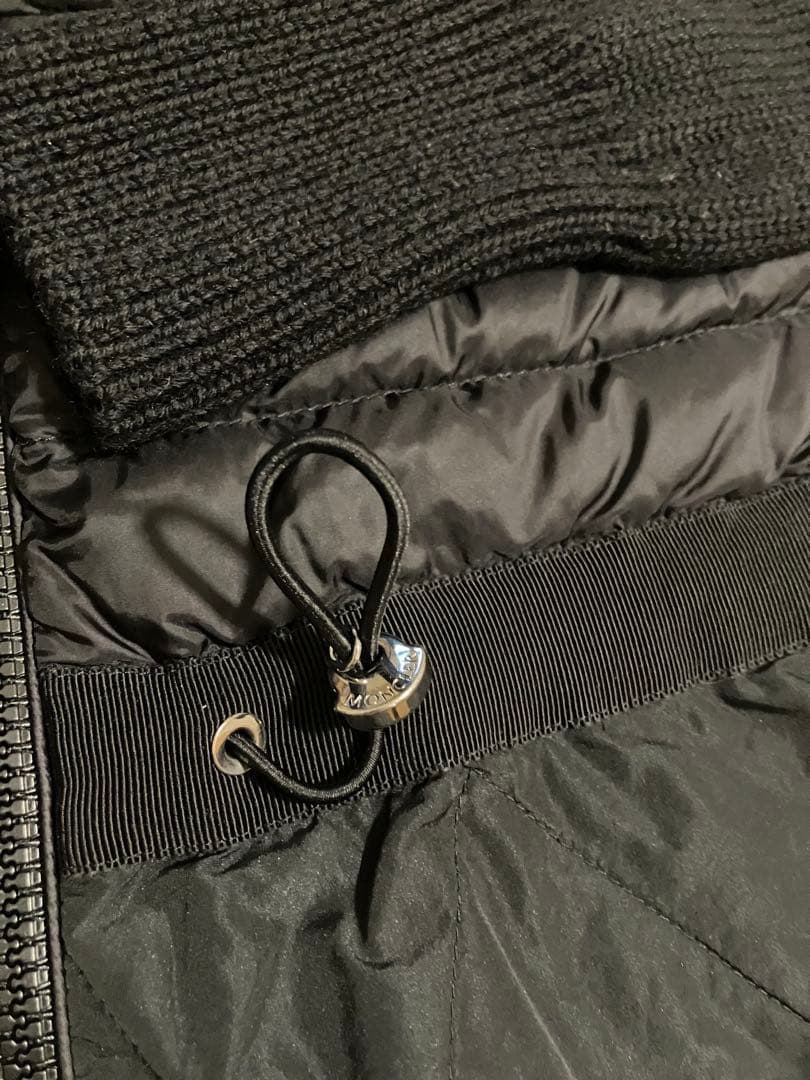 Moncler モンクレール　ナイロンフリルのついたニットとダウンのカーディガン