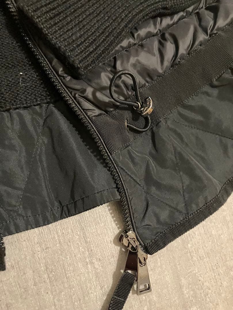 Moncler モンクレール　ナイロンフリルのついたニットとダウンのカーディガン