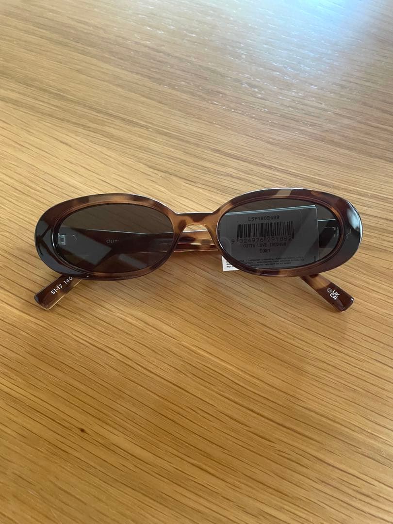 新品　大人気　Le Specs outta love Tort サングラス