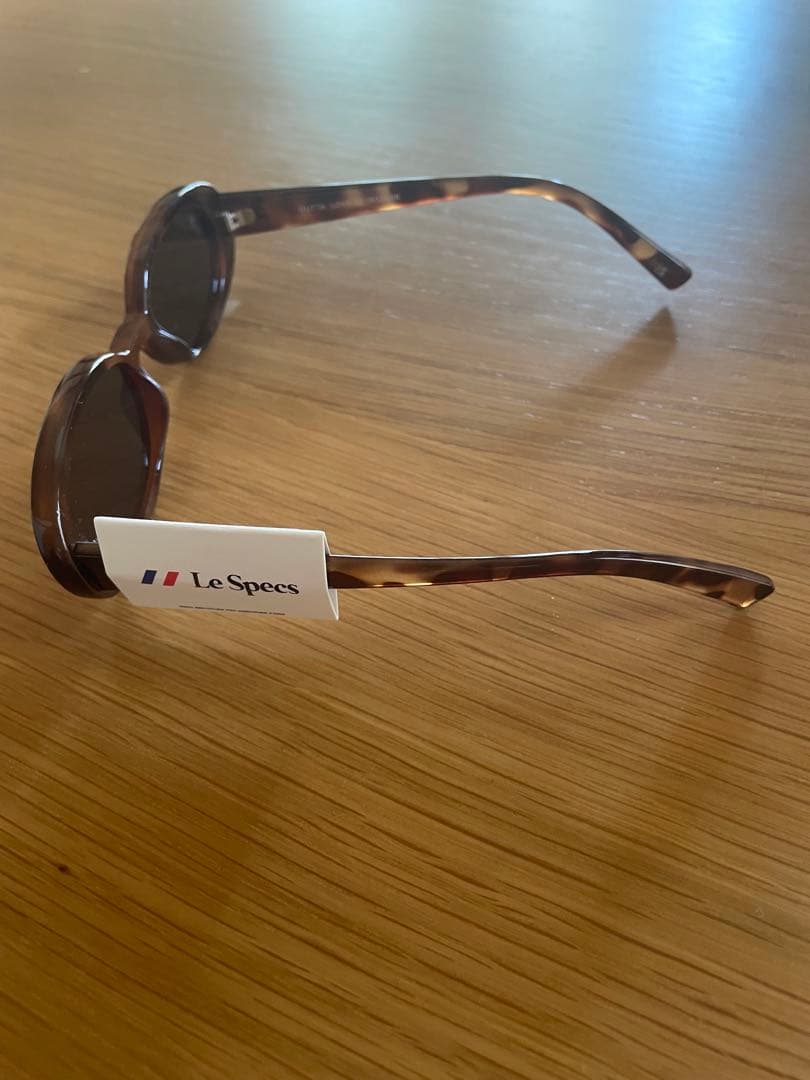 新品　大人気　Le Specs outta love Tort サングラス
