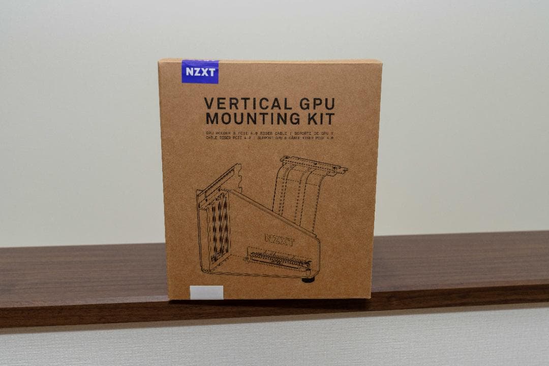 NZXT 垂直型GPUホルダー&ライザーケーブル(PCIE4.0x16ホワイト)