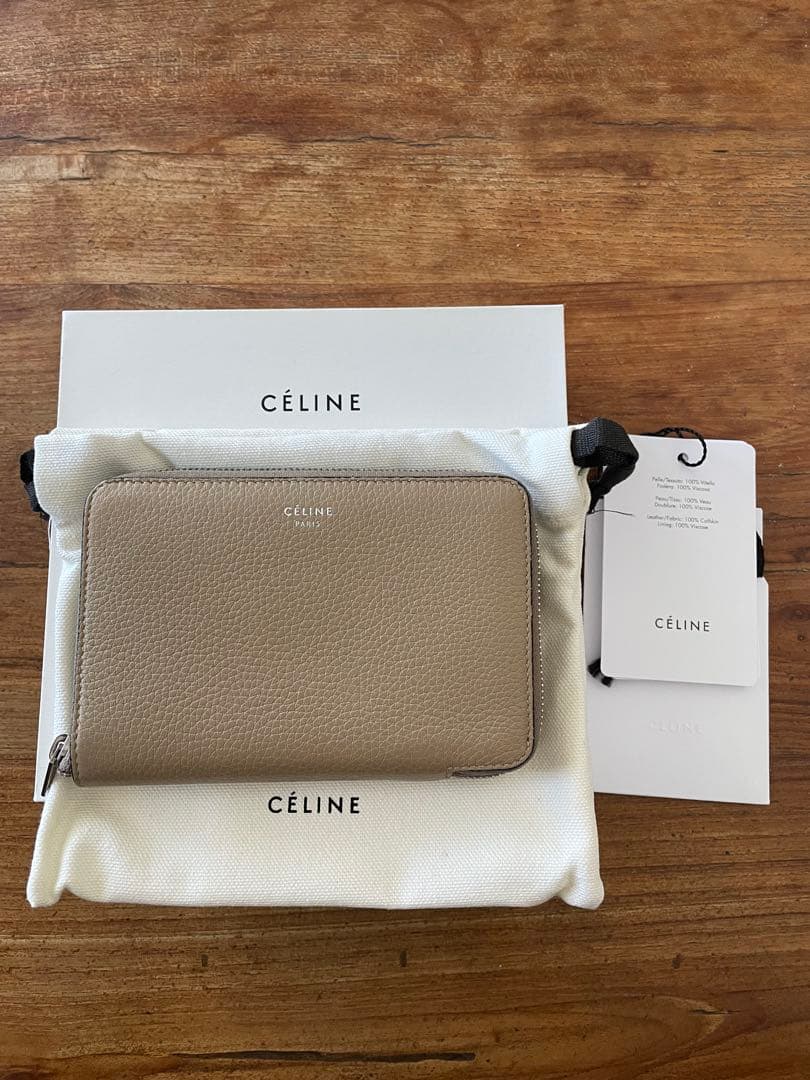 CÉLINE ベージュ 二つ折り財布 保存袋付き