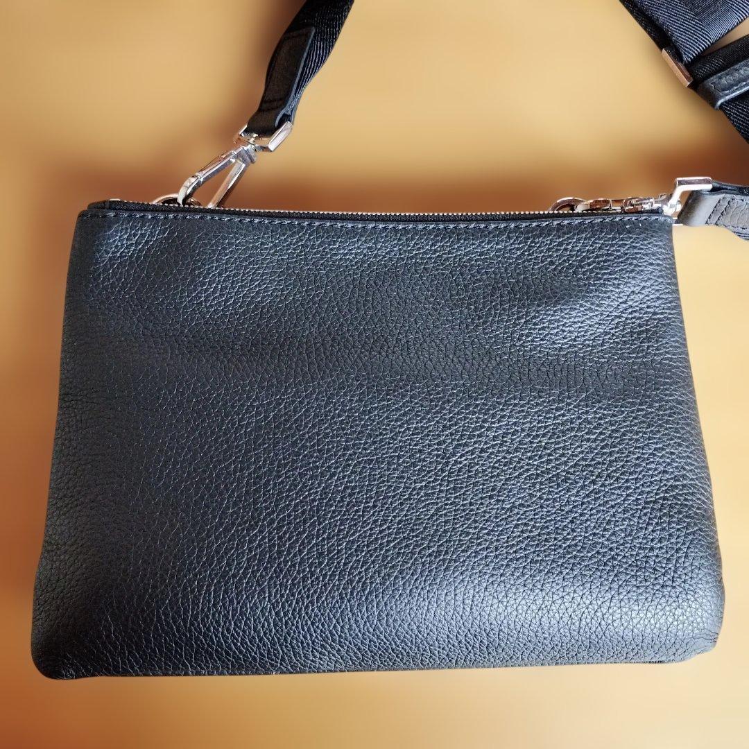 BOSS 黒 レザー ショルダーバッグ