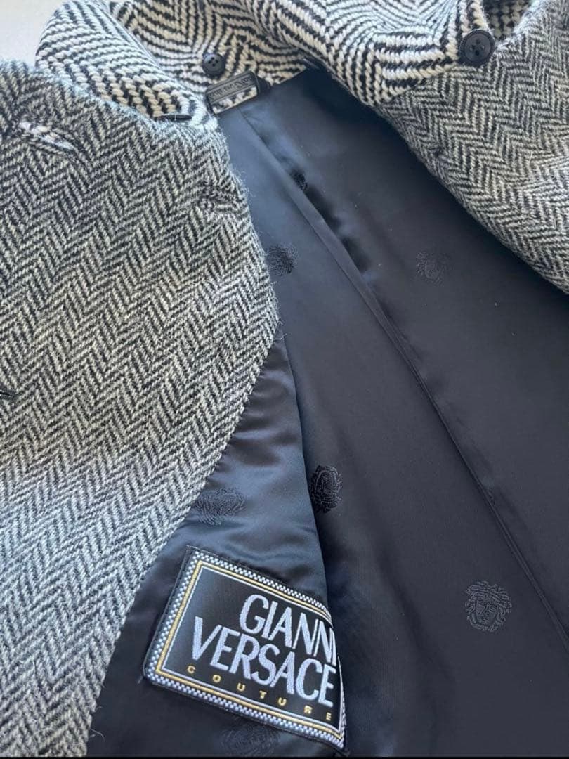 【超美品】GIANNI VERSACE ヴェルサーチレディース　ロングコート