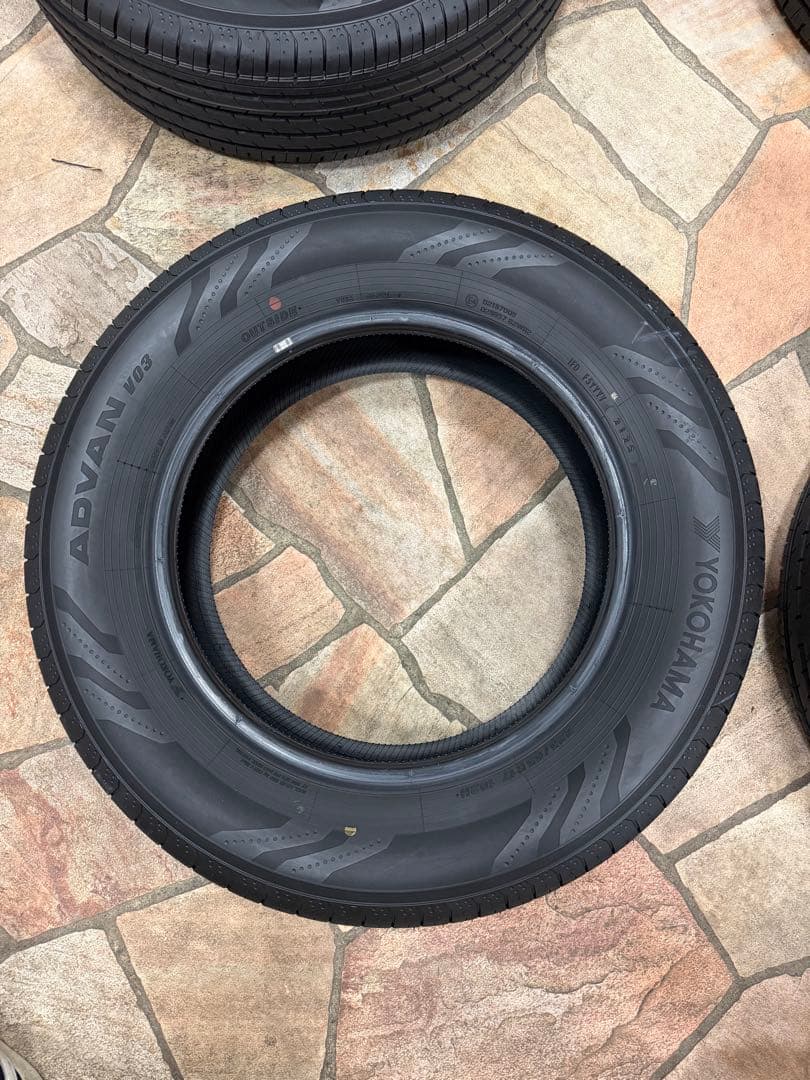 引取可・ヨコハマADVAN V03 225/65R17 タイヤ 4本セット