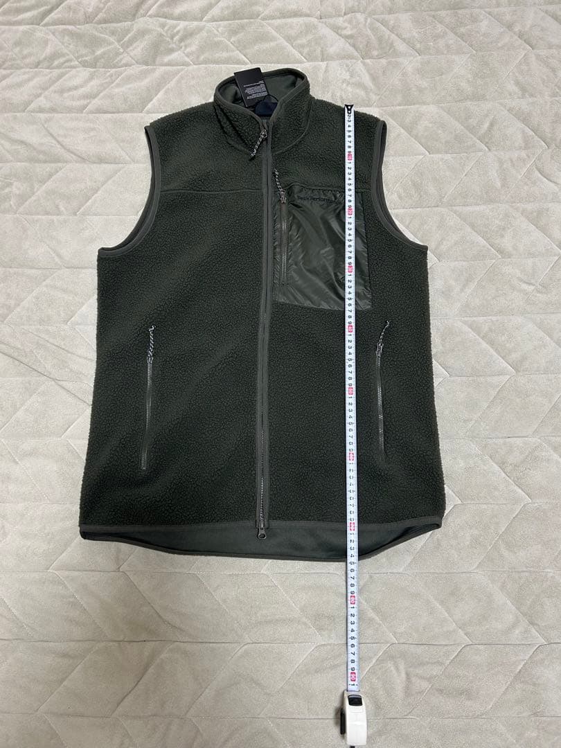 Peak Performance オリーブ　フリースベスト