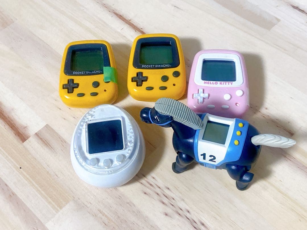 ジャンク品　　たまごっち　ID 、ポケットピカチュー、ハローキティ、その為