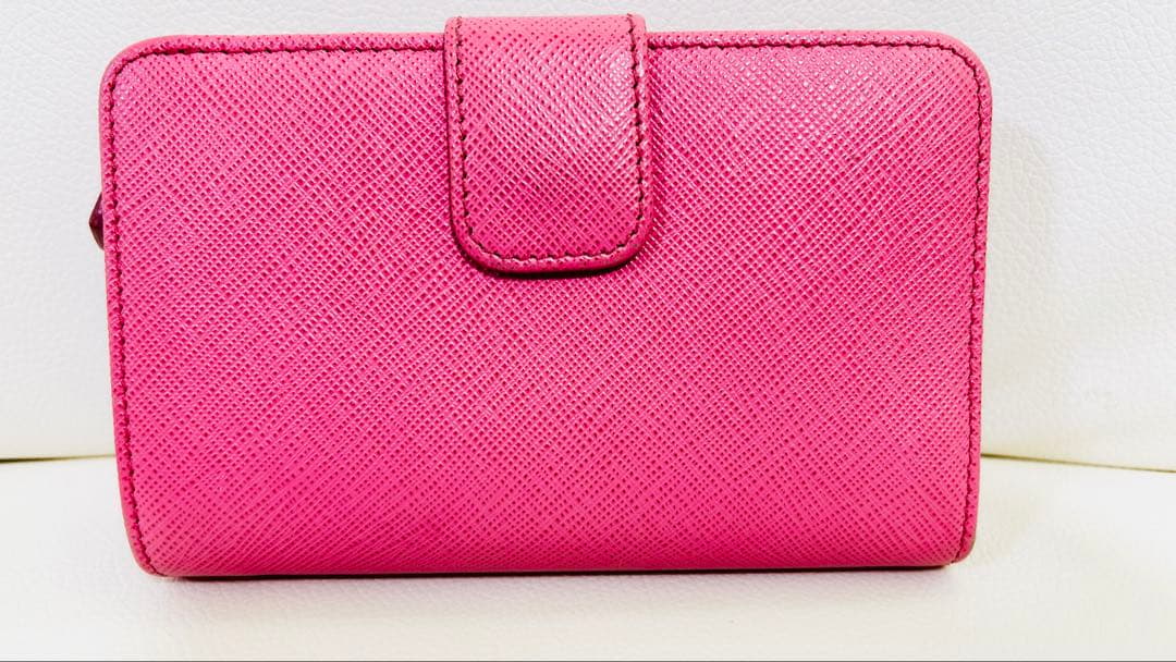 PRADA プラダ 財布　二つ折り　サフィアーノ　ピンク