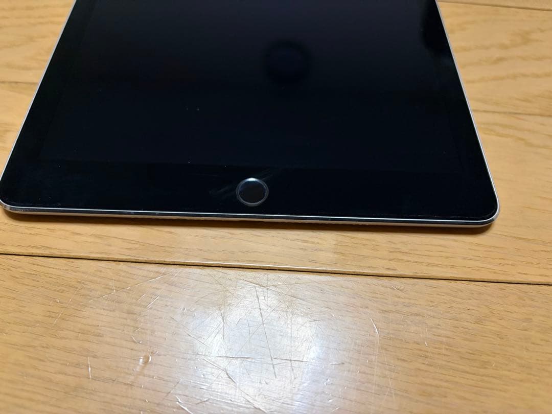Apple iPad Air 第2世代　本体 シルバー 箱あり