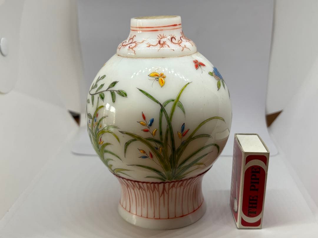 花柄陶器の壺
