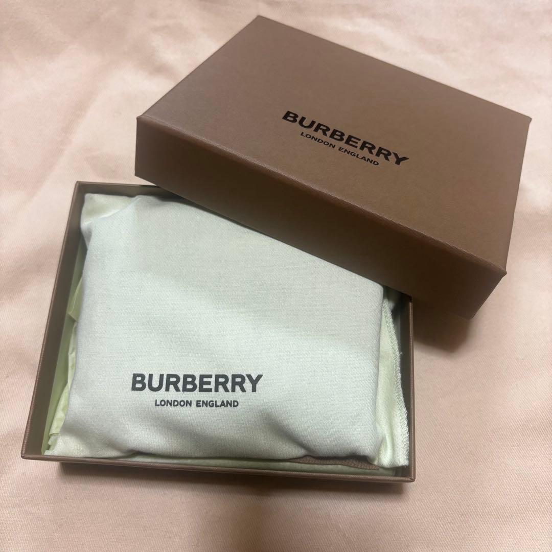Burberry 折り財布　黒　チェック