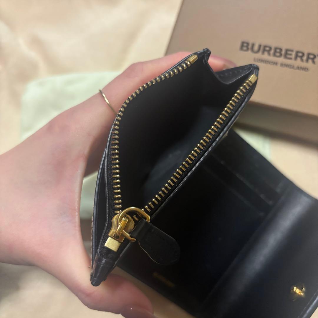 Burberry 折り財布　黒　チェック