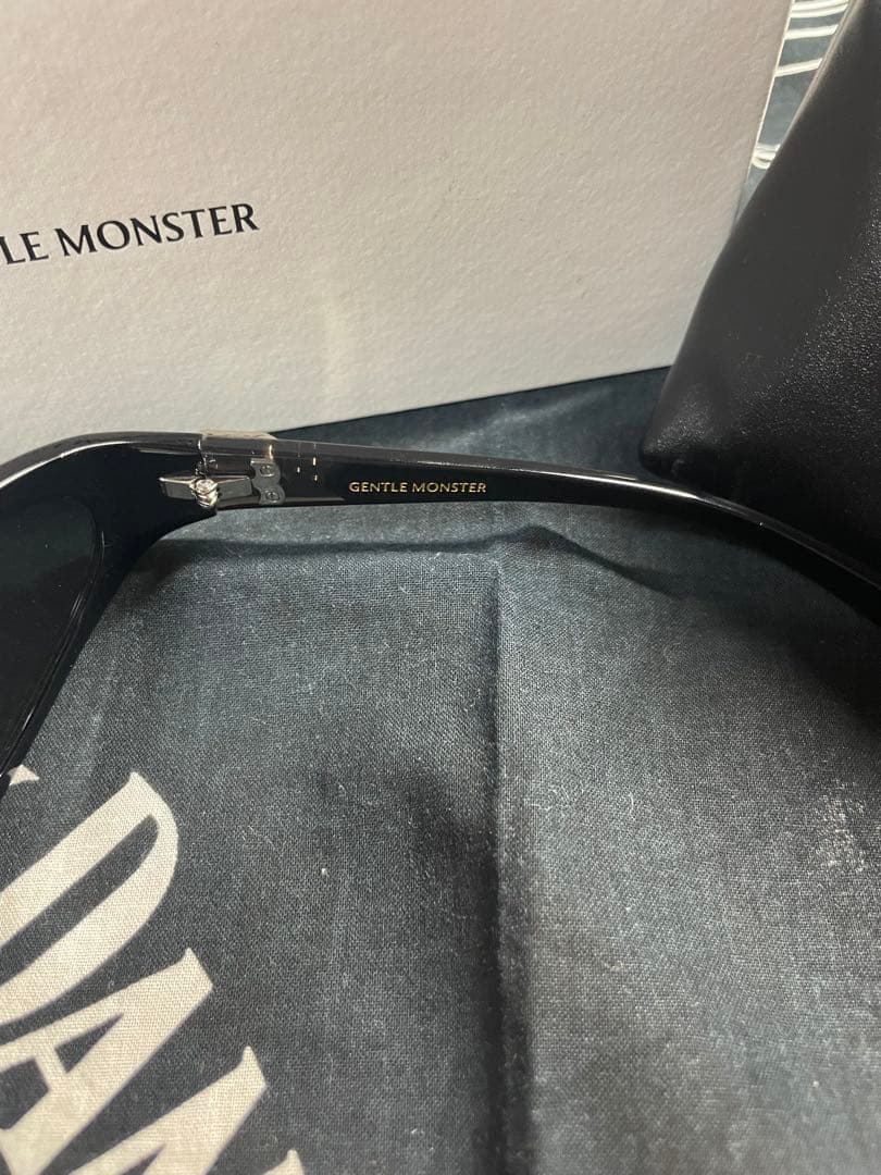 GENTLE MONSTER Monde サングラス