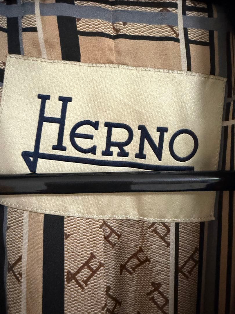 値下げ依頼4万円出品　Herno 36 ブラック　ファーコート