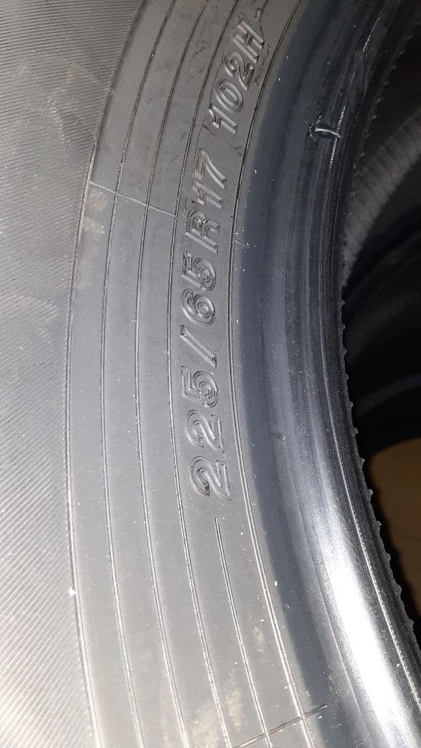 225/65R17 YOKOHAMA アドバンV03 新車アルファード外し②