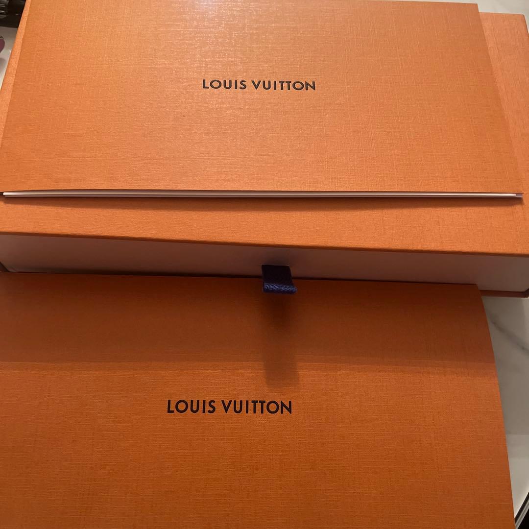 Louis Vuitton 財布　ポルトフォイユサラ