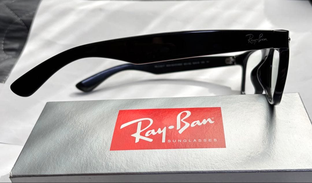 【美品 状態良好】RAY-BAN NEW WAYFARER 2 used