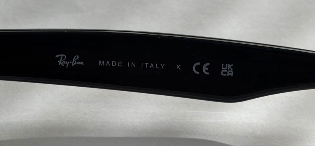 【美品 状態良好】RAY-BAN NEW WAYFARER 2 used