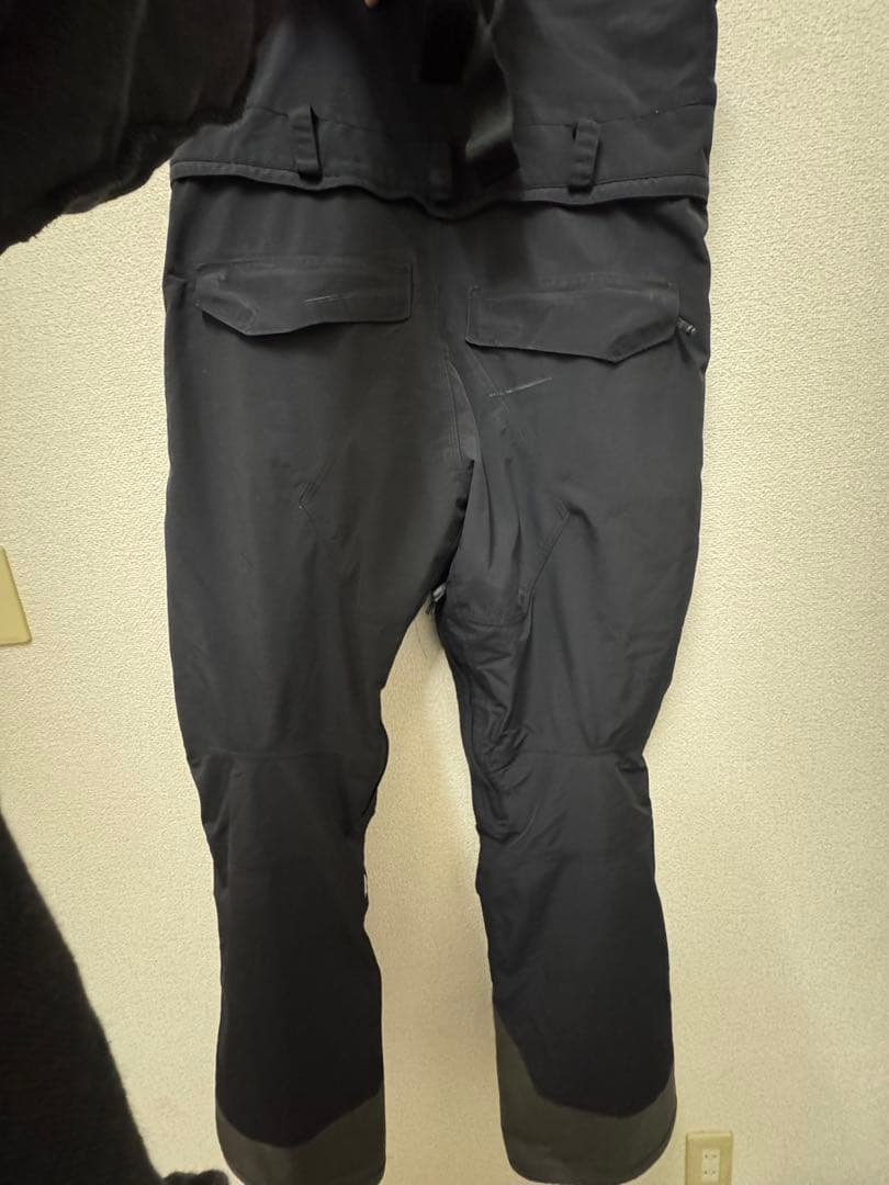 【GORE-TEX】VOLCOM ビブパンツ　黒 Lサイズ