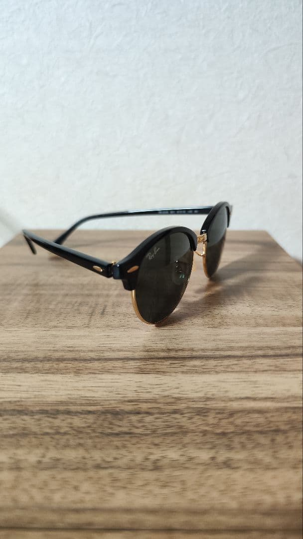 Ray-Ban（レイバン）サングラス　ブラック/ゴールド