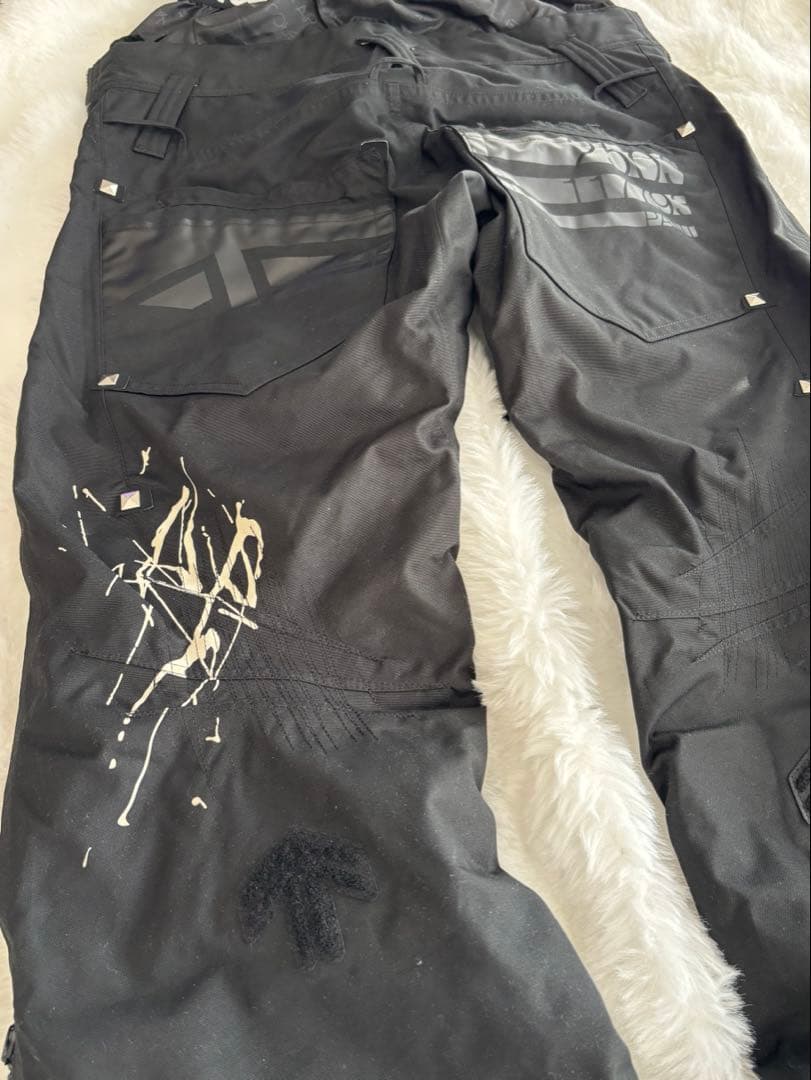 【美品】　DESCENTE デサント　スキーウェア　スノボウェア　メンズ
