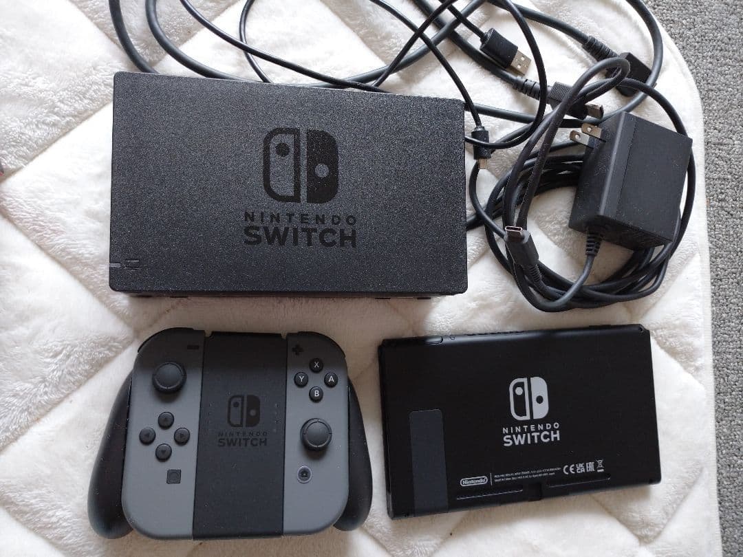 ニンテンドースイッチとProコントローラー