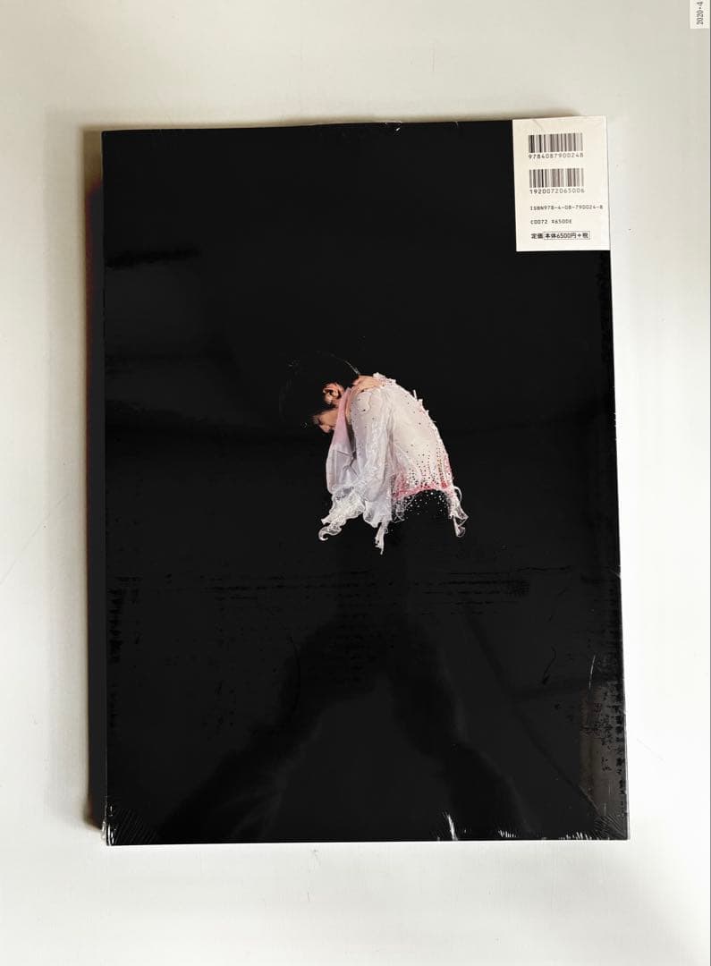 『YUZURU HANYU PHOTOBOOK 光-Be the Light』