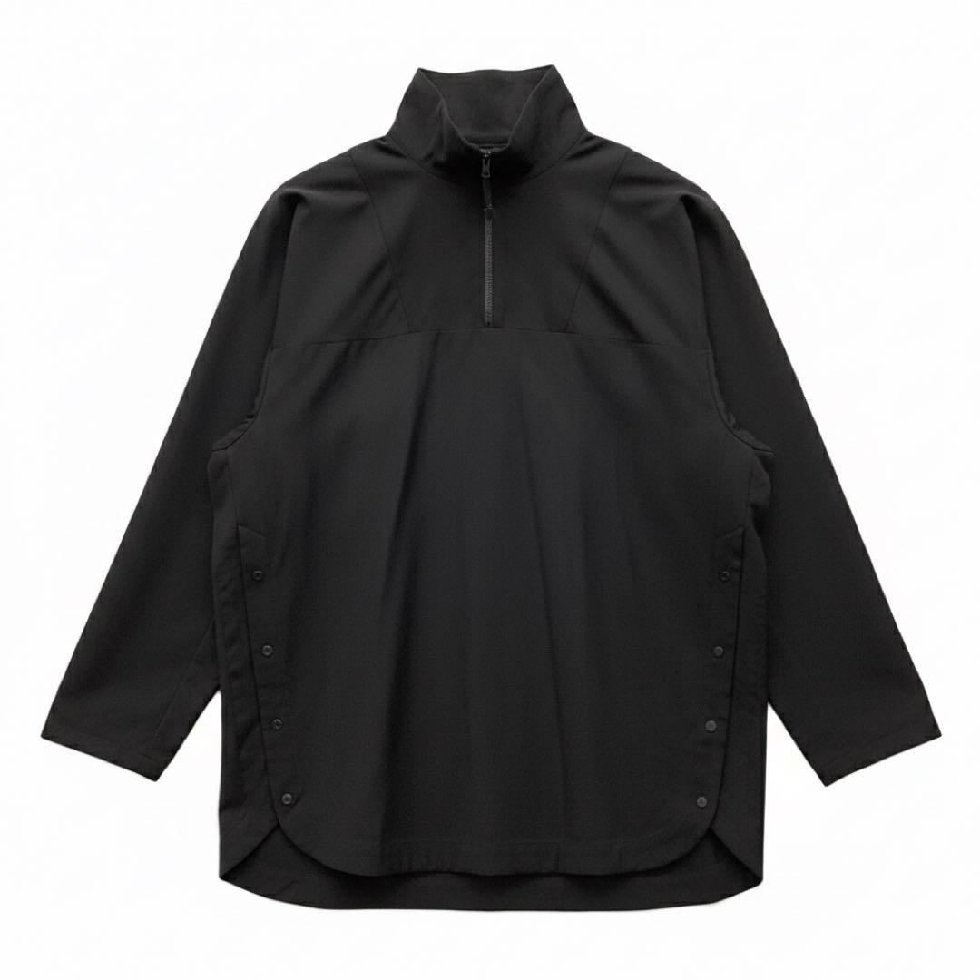 White Mountaineeringハーフジッププルオーバー