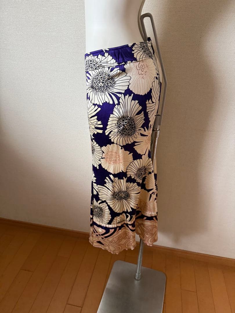 d*7様 ロベルトカヴァリ　華やかシルクマーメイドスカート 花柄サテン　美品イタ