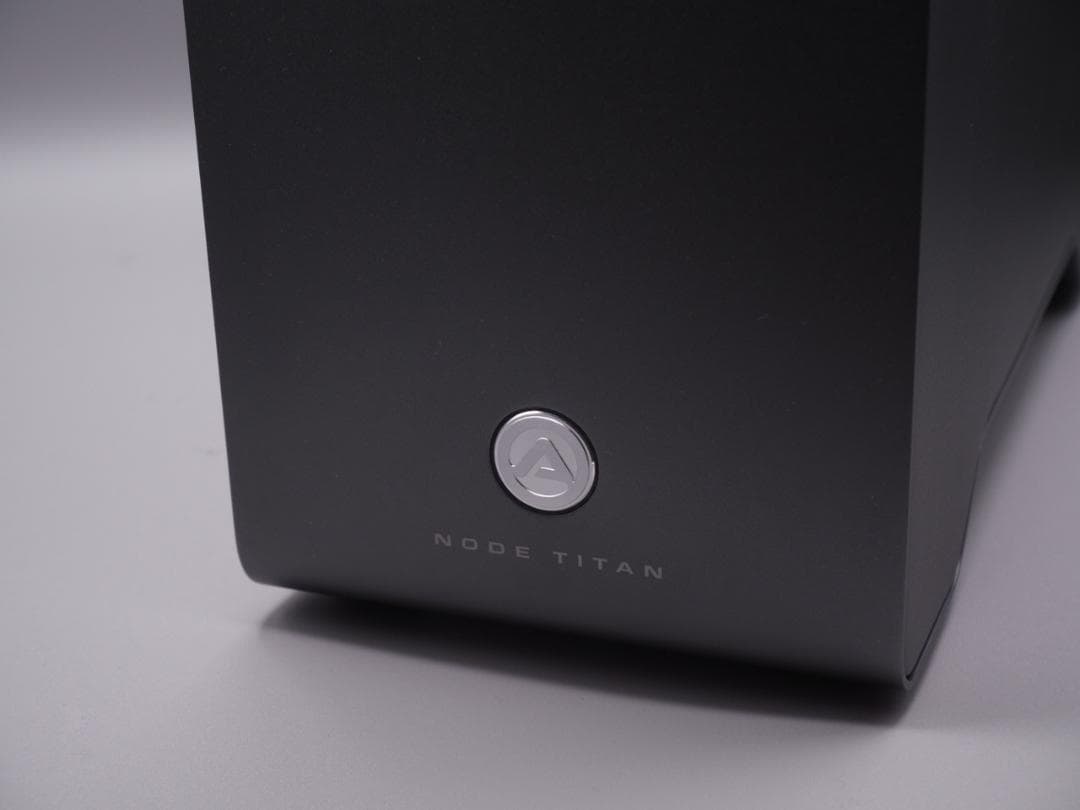 AKiTiO Node Titan eGPUボックス 外付けGPU
