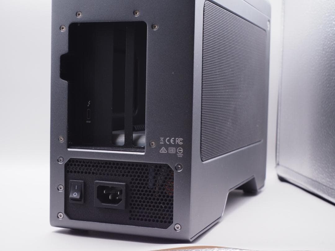 AKiTiO Node Titan eGPUボックス 外付けGPU