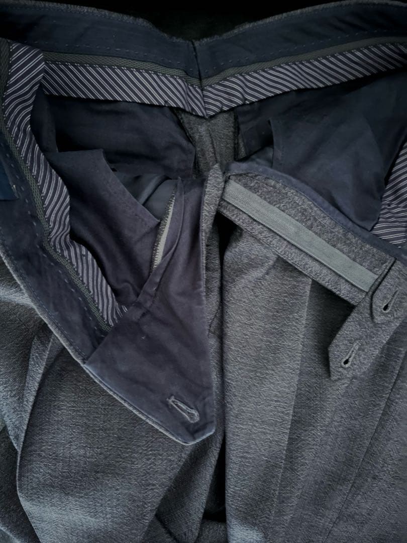 新品同様　LARDINI ラルディーニ　チャコールグレー　セットアップ　スーツ