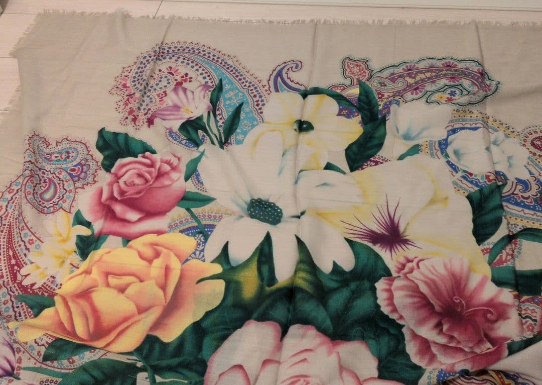 GUCCI 花柄 スカーフ 超レア　シルク　ウール