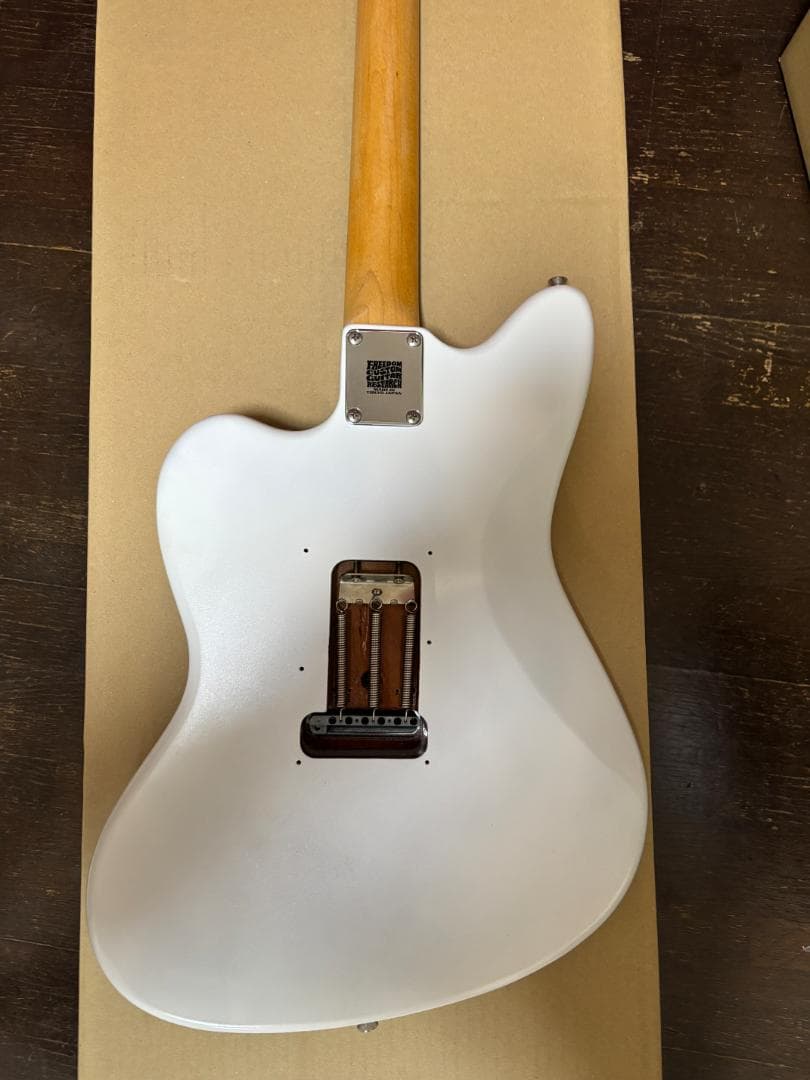 Fender Squire Jagmaster　改
