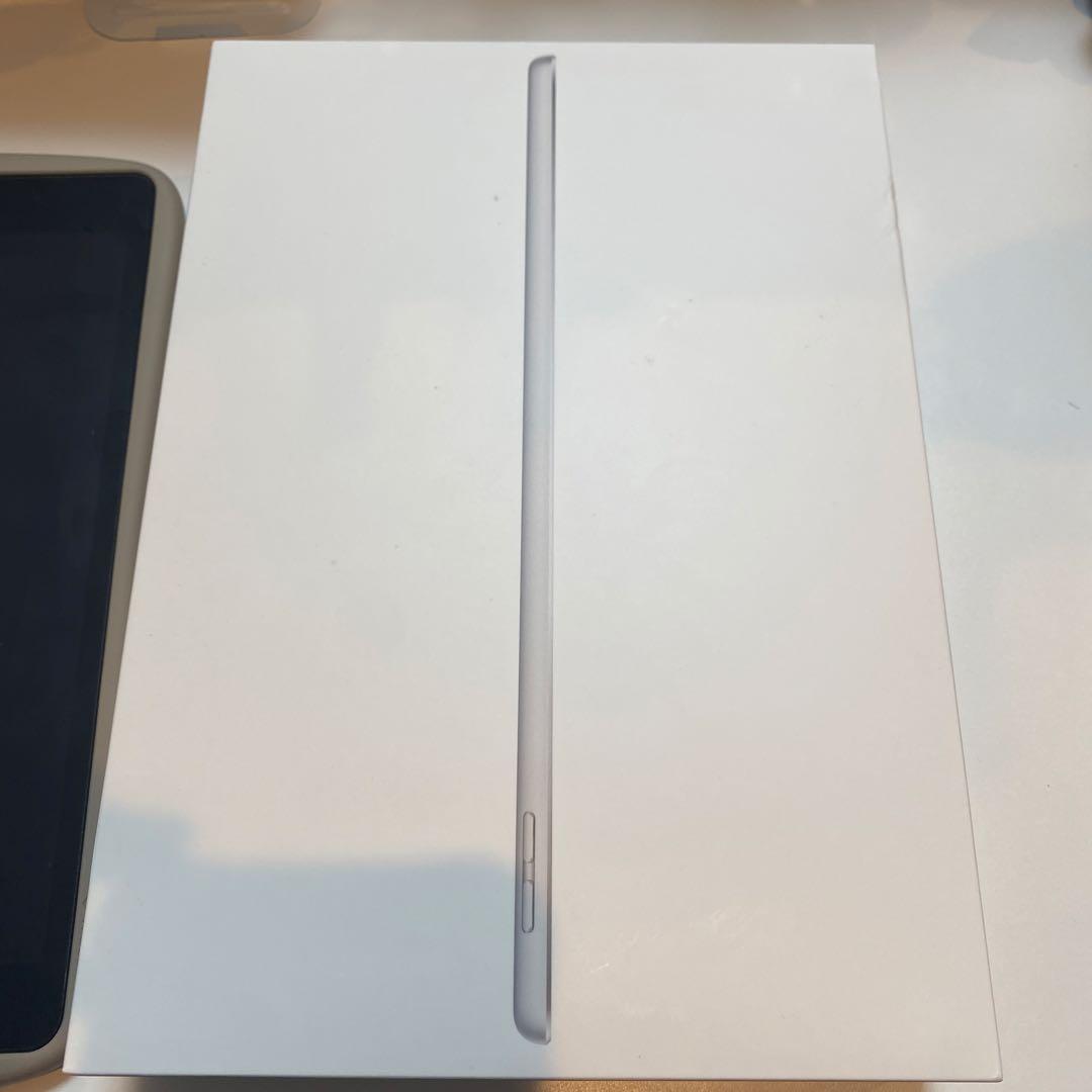 iFace カバー付きiPad 第9世代 シルバー Wi-Fiモデル 64gb