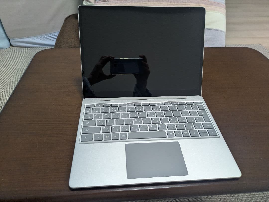 auoあいり　Microsoft Surface Laptop Go2