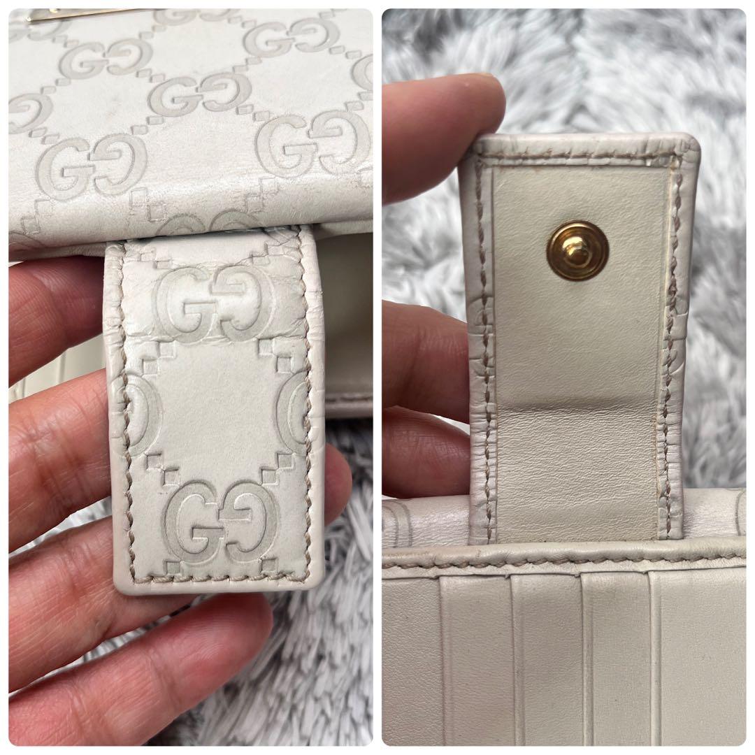 GUCCI シマ　ロゴプレート　折り財布　Wホック　ホワイトグレー