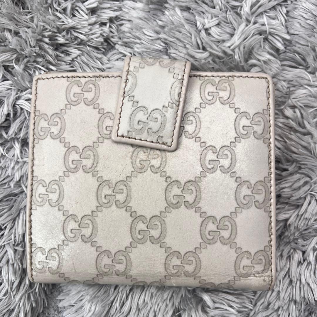GUCCI シマ　ロゴプレート　折り財布　Wホック　ホワイトグレー