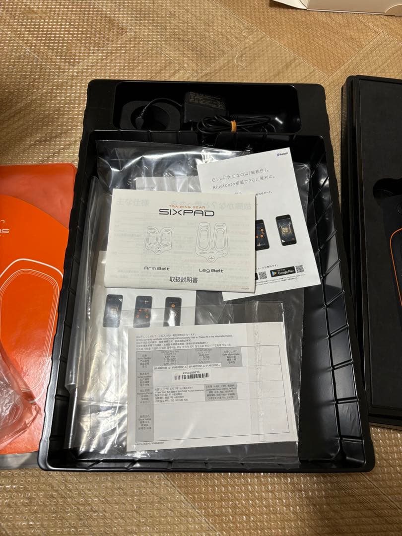 sixpad アブズベルト & レッグベルト２本（ジェル付き）