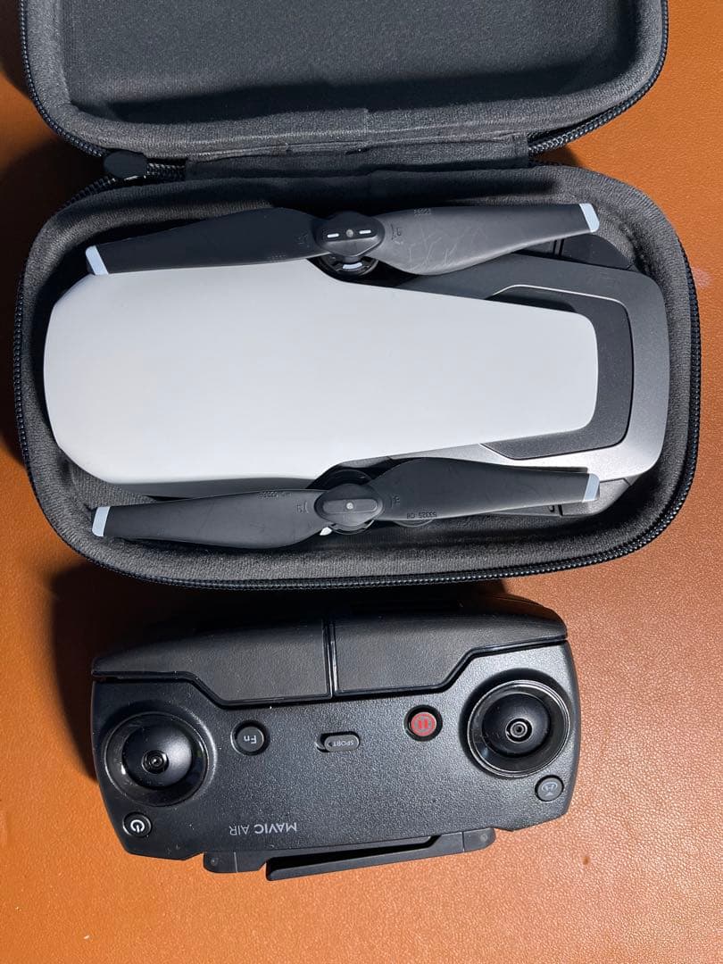 超美品DJI MAVIC Air コンボセット　バッテリー1つです