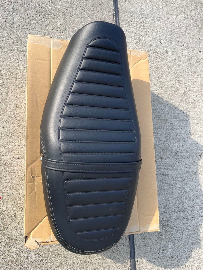 Z900RS純正ハイシート