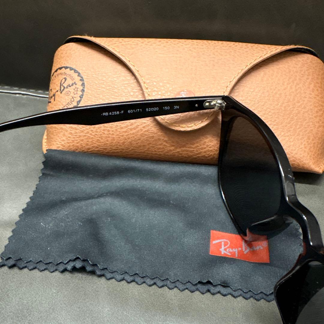 Ray-Ban ブラック サングラス ケース付き RB4258-F