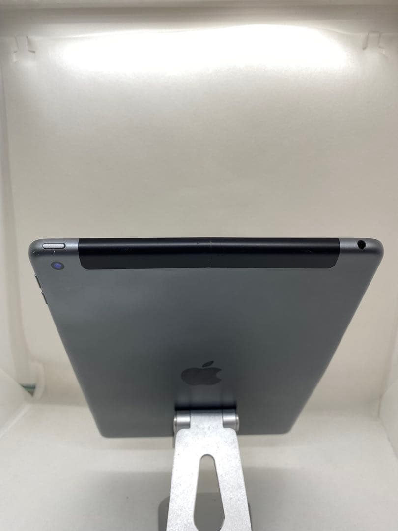 iPad 第7世代 32GB SIMフリー61550
