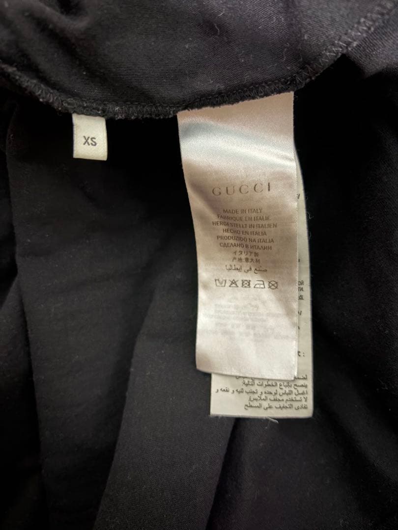 唐*げ様 GUCCI ブラック ロゴ Tシャツ