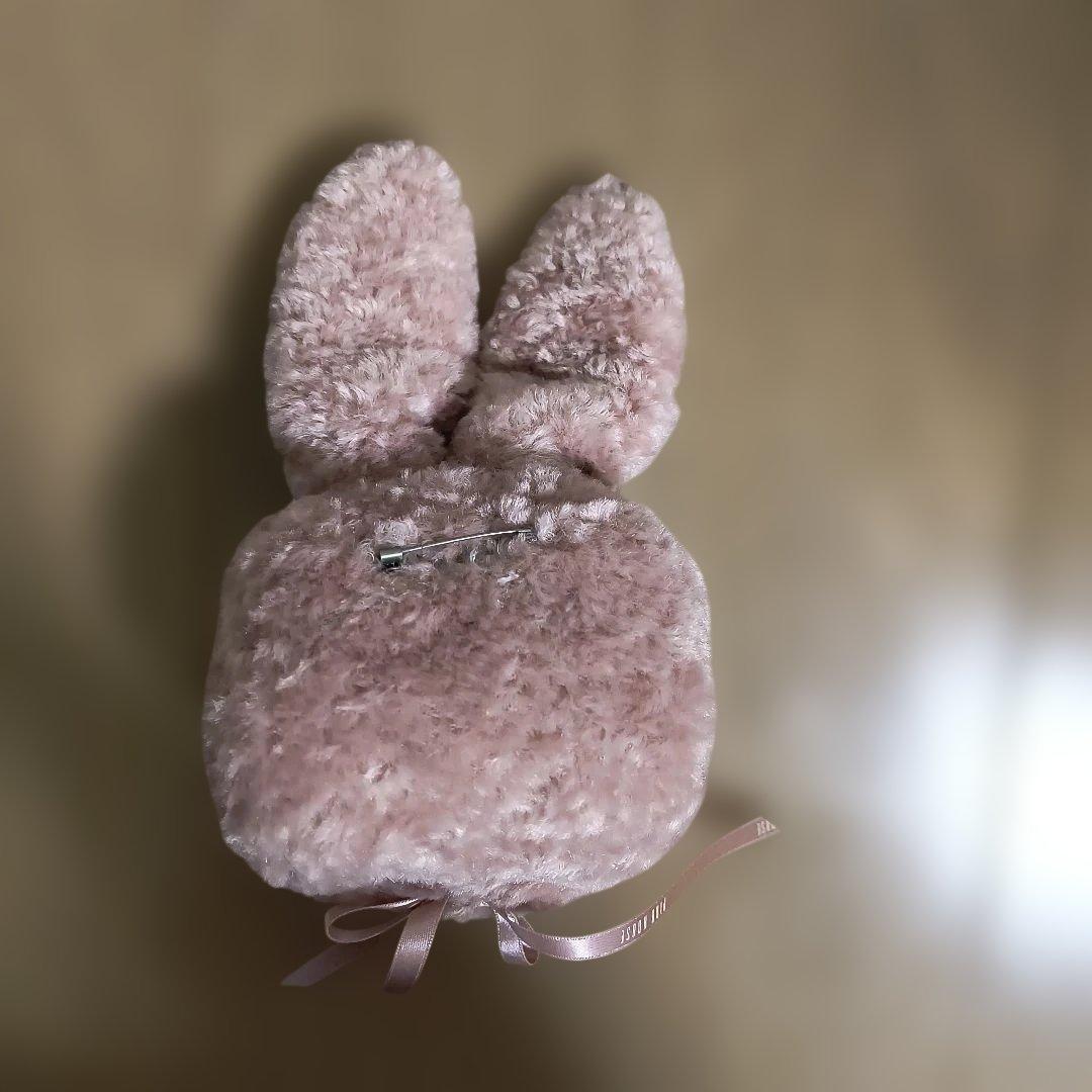 ピンクハウスウサギさんブローチ付きピンクボディバッグ（新品、未使用）