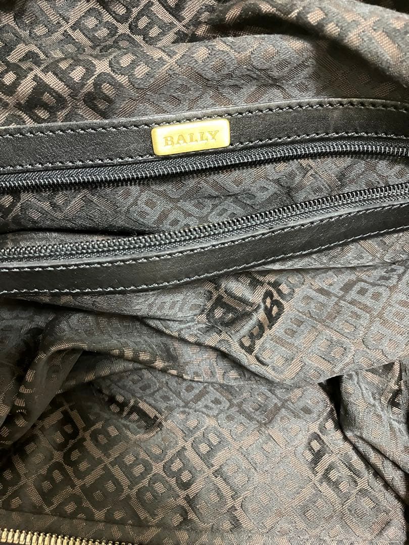 BALLY 黒 レザーボストンバッグ