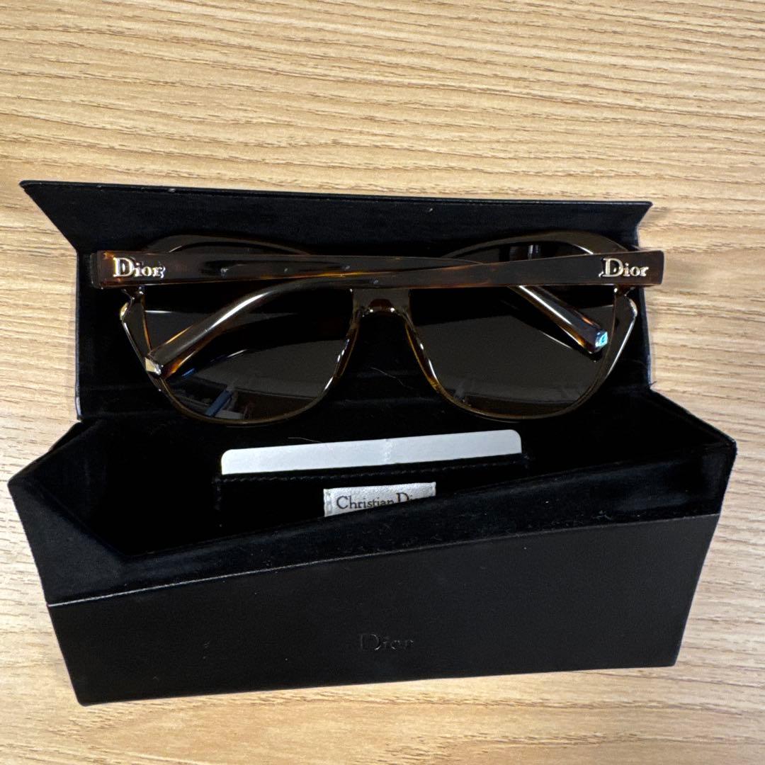 Dior ブラウン キャットアイ サングラス